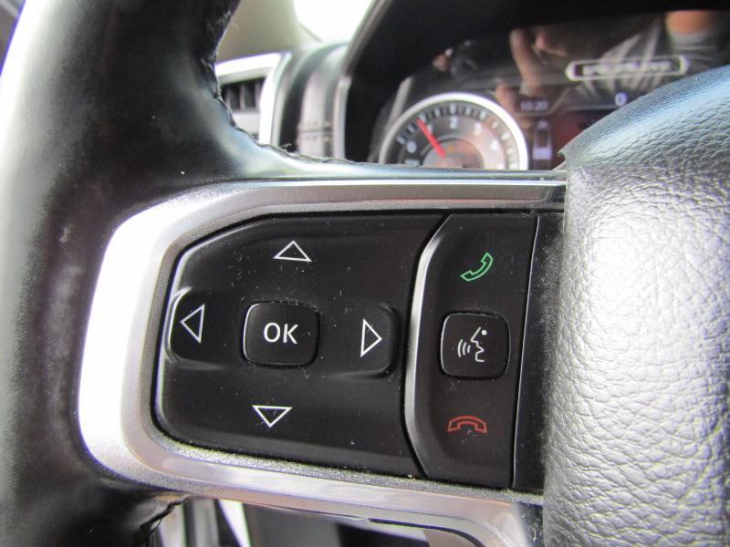 RAM 1500 Laramie Crew Cab SWB 4WD 2019