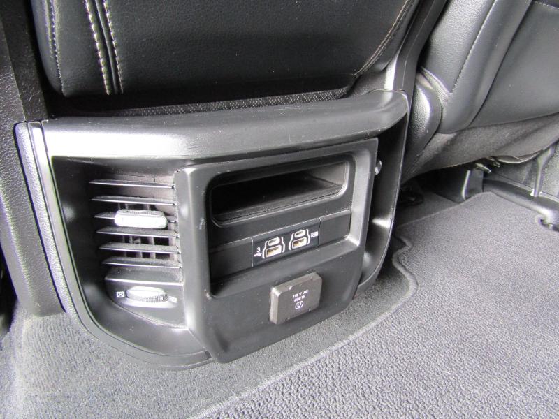 RAM 1500 Laramie Crew Cab SWB 4WD 2019