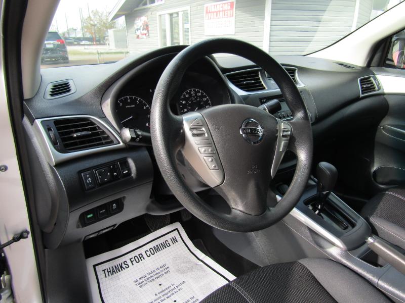 Nissan Sentra S 2017