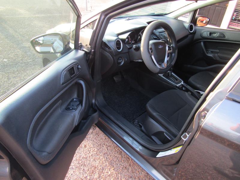 Ford Fiesta SE Hatchback 2018