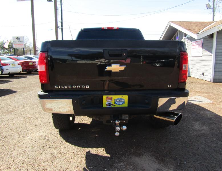 Chevrolet Silverado 2500HD LT Crew Cab 4WD 2011