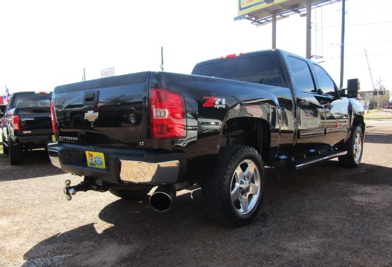Chevrolet Silverado 2500HD LT Crew Cab 4WD 2011