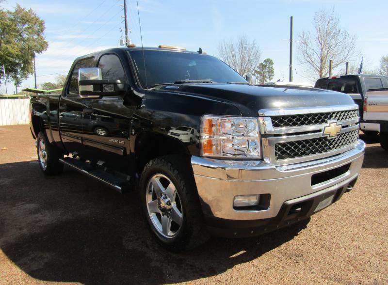 Chevrolet Silverado 2500HD LT Crew Cab 4WD 2011