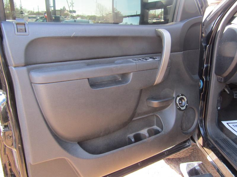 Chevrolet Silverado 2500HD LT Crew Cab 4WD 2011