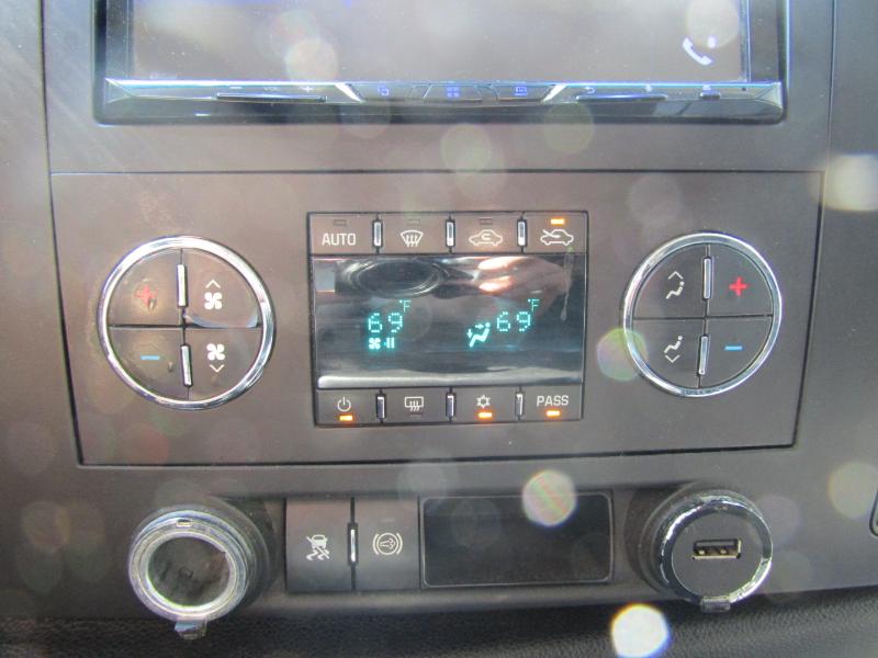 Chevrolet Silverado 2500HD LT Crew Cab 4WD 2011