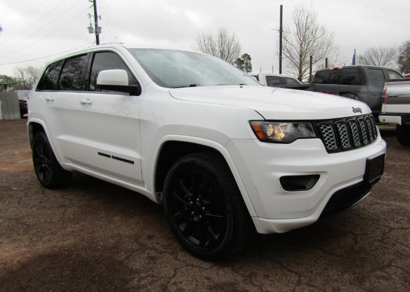 Jeep Grand Cherokee Altitude 4x2 2017