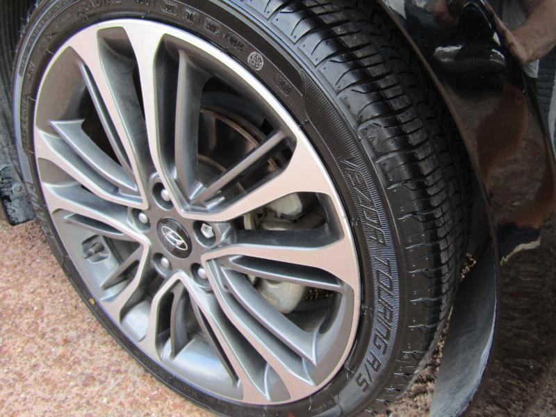 Hyundai Veloster 3dr Cpe Auto Turbo w/Orange Accent 2017