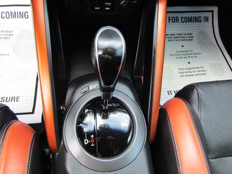 Hyundai Veloster 3dr Cpe Auto Turbo w/Orange Accent 2017