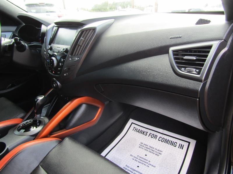 Hyundai Veloster 3dr Cpe Auto Turbo w/Orange Accent 2017