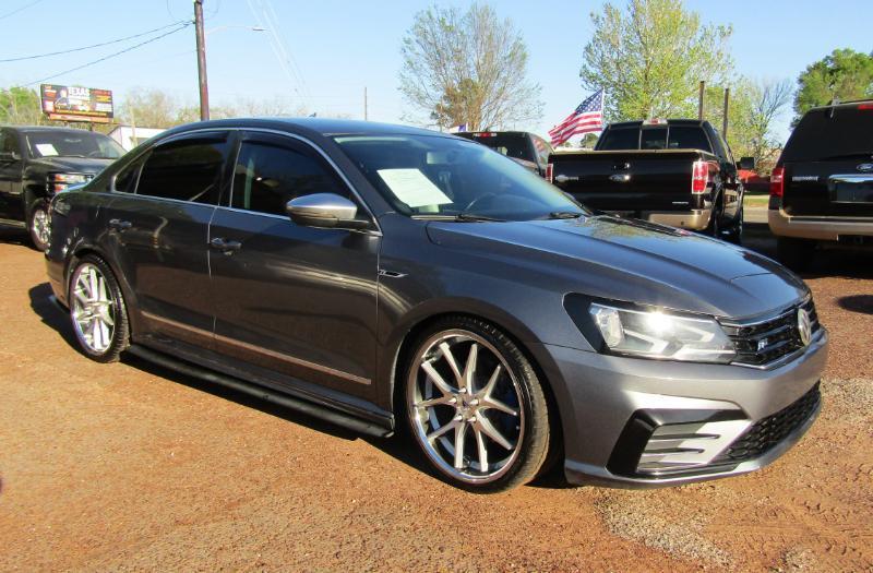 Volkswagen Passat R-Line w/Comfort Pkg Auto 2017