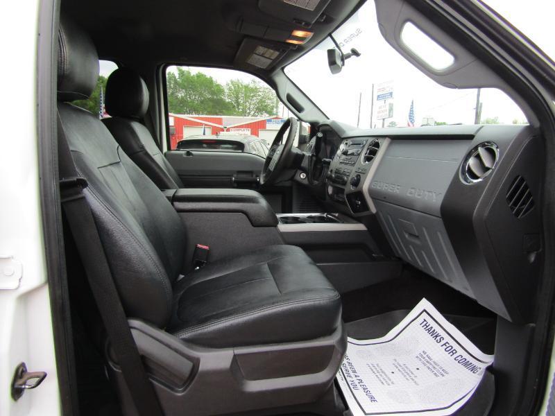 Ford F-250 SD XLT Crew Cab 4WD 2015
