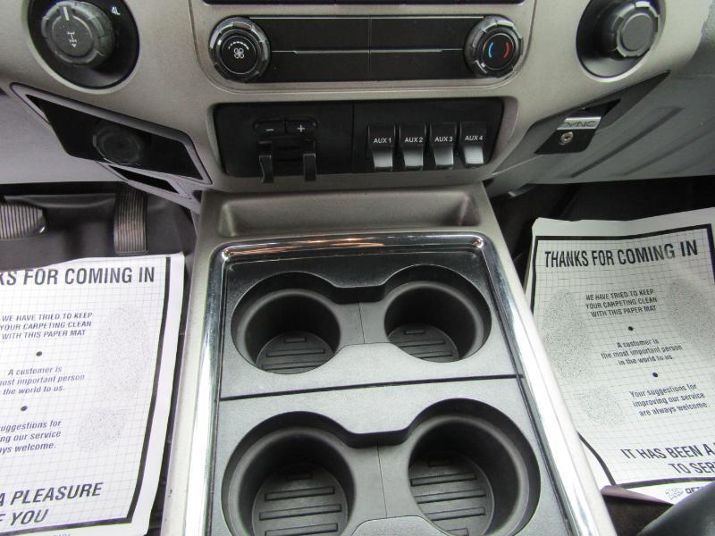 Ford F-250 SD XLT Crew Cab 4WD 2015