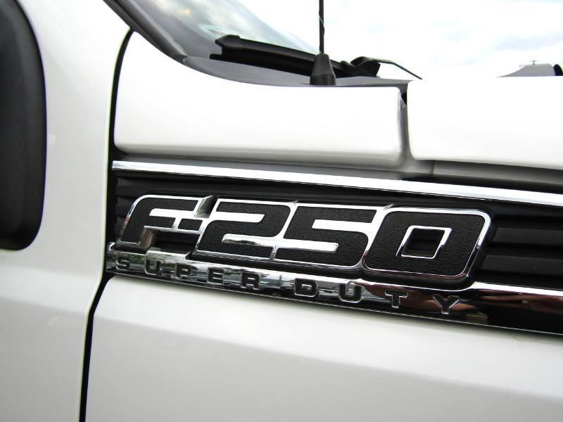 Ford F-250 SD XLT Crew Cab 4WD 2015