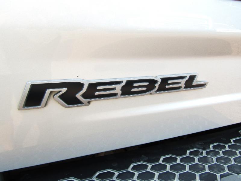 RAM 1500 Rebel Crew Cab SWB 4WD 2016