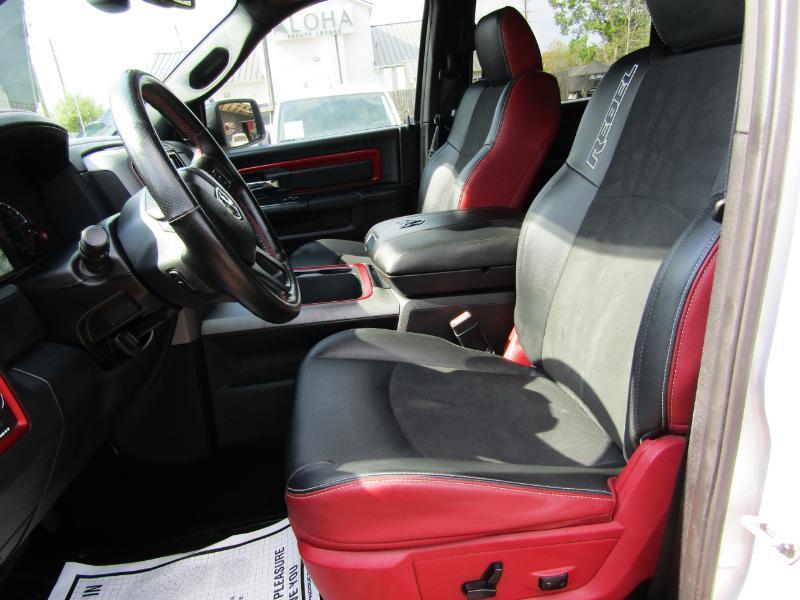 RAM 1500 Rebel Crew Cab SWB 4WD 2016