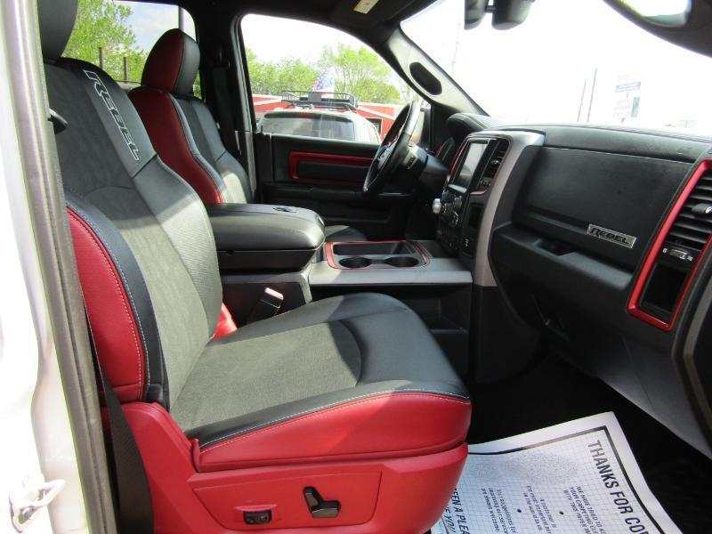 RAM 1500 Rebel Crew Cab SWB 4WD 2016