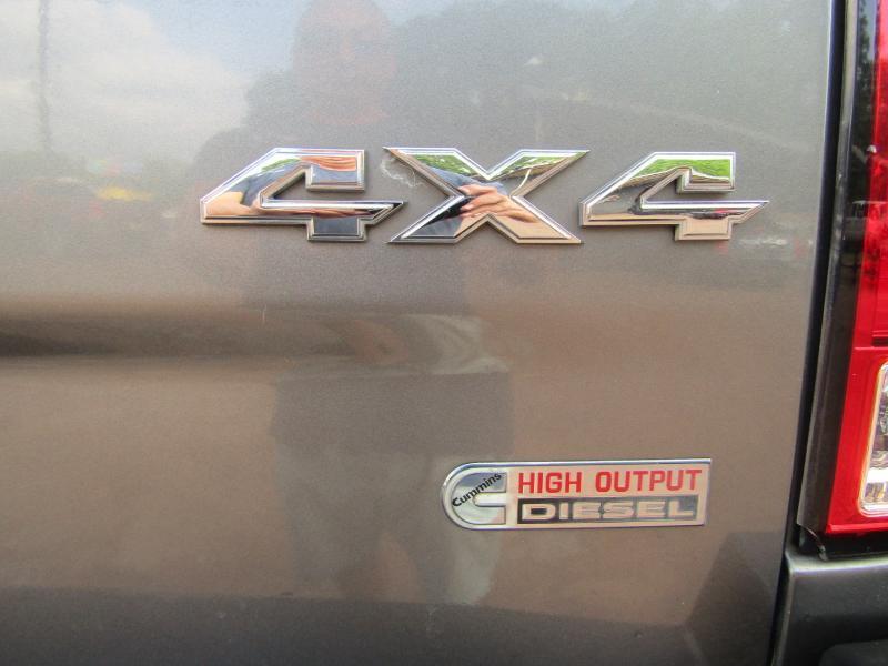 RAM 2500 Laramie Crew Cab LWB 4WD 2011