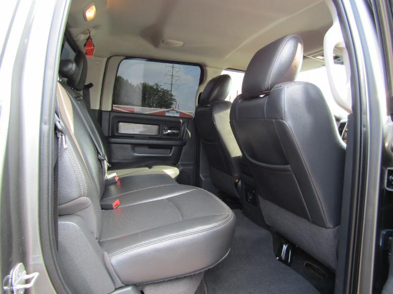 RAM 2500 Laramie Crew Cab LWB 4WD 2011