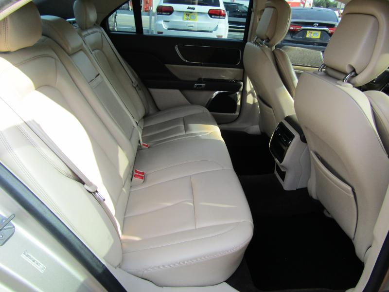 Lincoln Continental Premier 2017