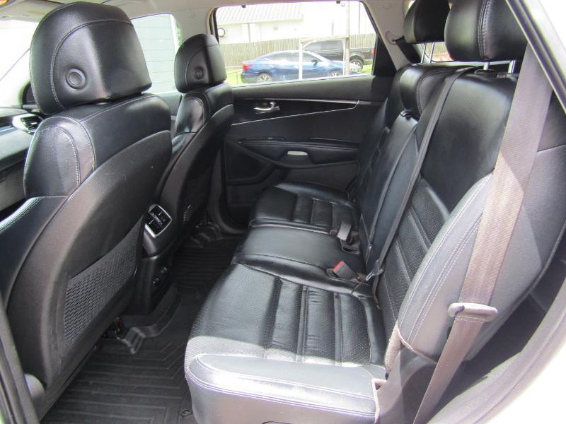 Kia Sorento EX V6 2WD 2017
