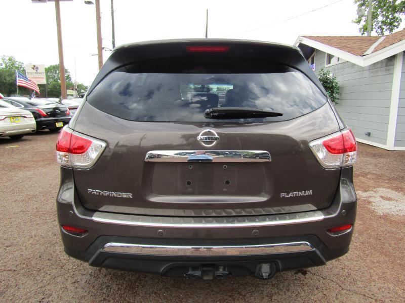 Nissan Pathfinder Platinum 2WD 2016