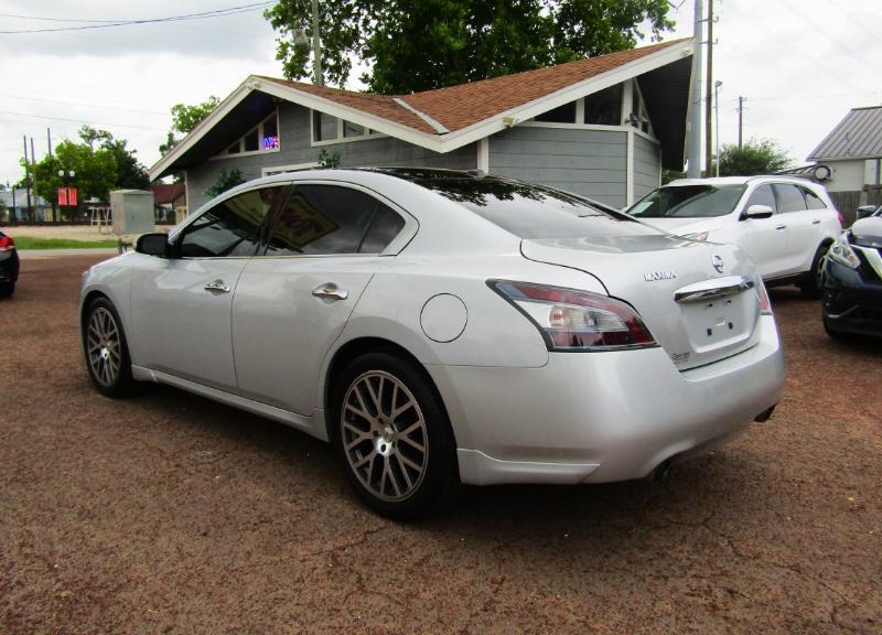Nissan Maxima SV 2014