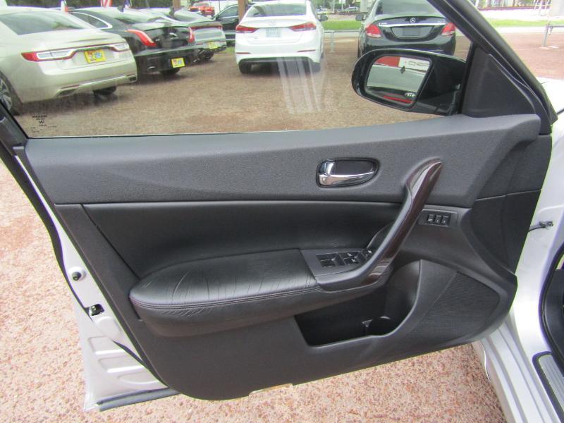 Nissan Maxima SV 2014