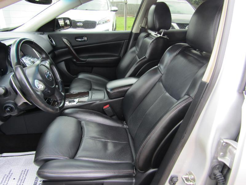 Nissan Maxima SV 2014