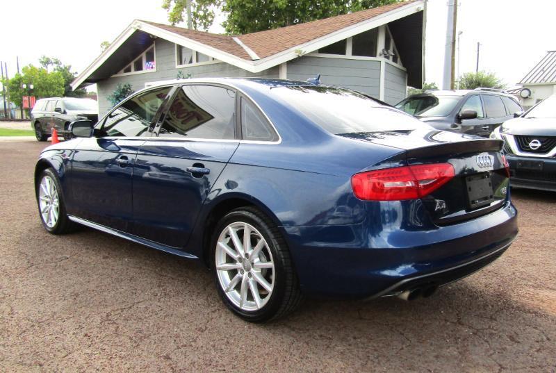 Audi A4 2.0T Premium quattro Sedan 2015