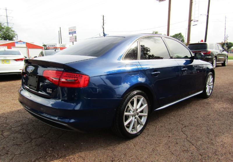 Audi A4 2.0T Premium quattro Sedan 2015