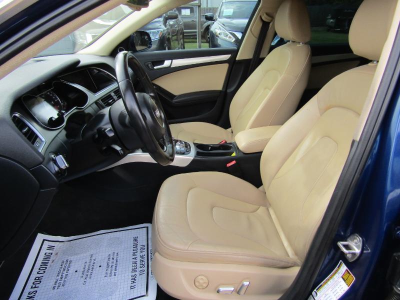 Audi A4 2.0T Premium quattro Sedan 2015