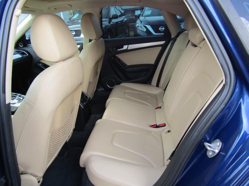 Audi A4 2.0T Premium quattro Sedan 2015