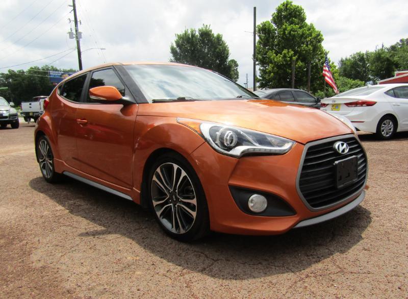2016 Hyundai Veloster Base - Photo 7