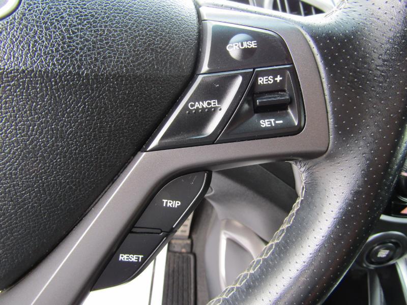 2016 Hyundai Veloster Base - Photo 15