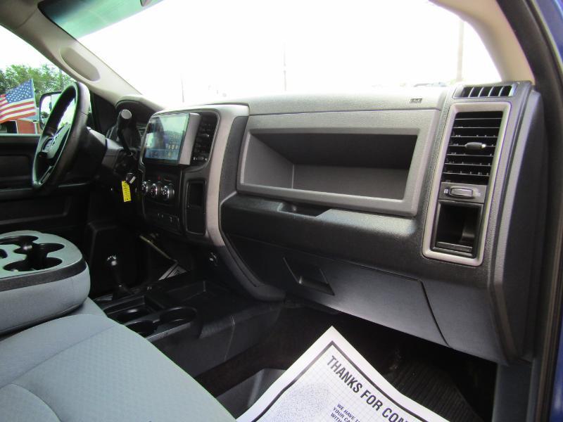 RAM 2500 Tradesman Crew Cab SWB 4WD 2017