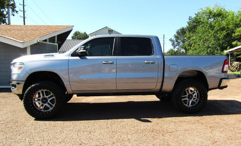 RAM 1500 Lone Star Crew Cab SB 4WD 2019
