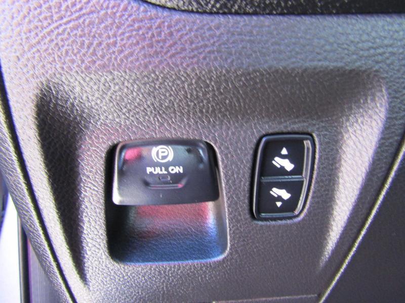 RAM 1500 Lone Star Crew Cab SB 4WD 2019