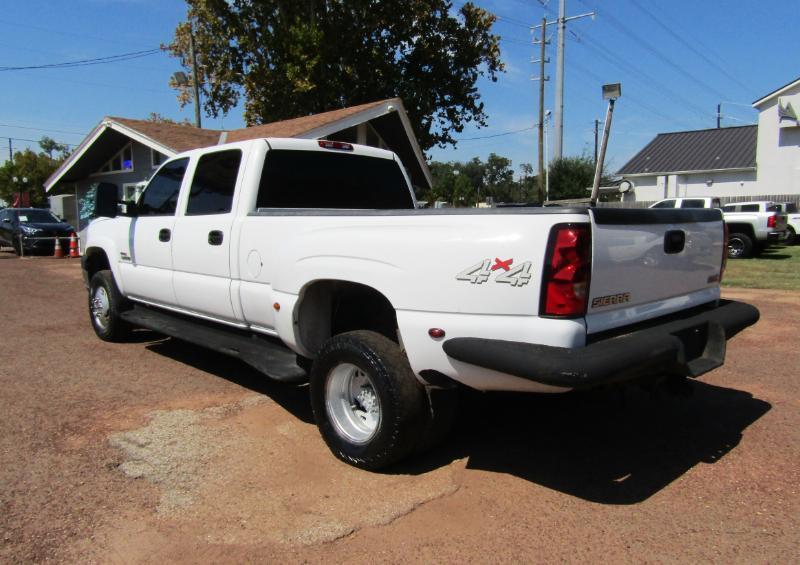Chevrolet Silverado 3500 LS Crew Cab 4WD 2004