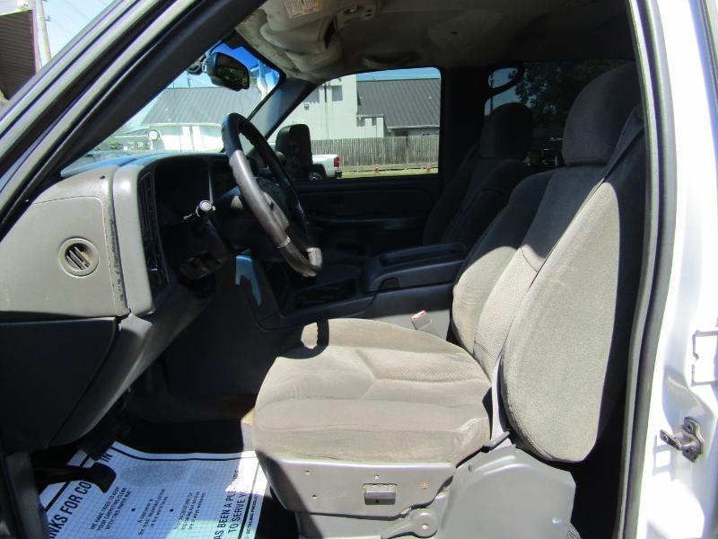 Chevrolet Silverado 3500 LS Crew Cab 4WD 2004