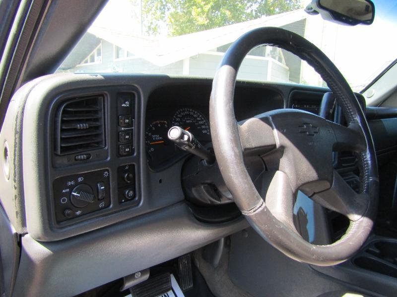 Chevrolet Silverado 3500 LS Crew Cab 4WD 2004