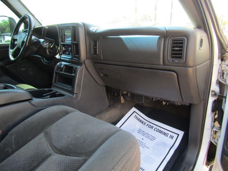 Chevrolet Silverado 3500 LS Crew Cab 4WD 2004