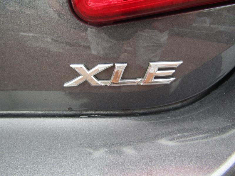 Toyota Camry XLE V6 2011