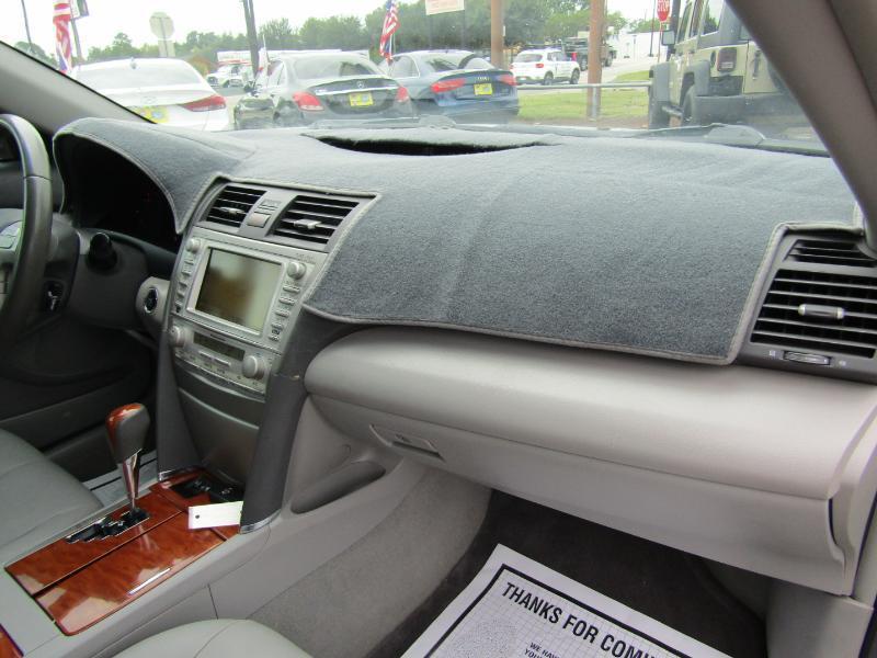 Toyota Camry XLE V6 2011