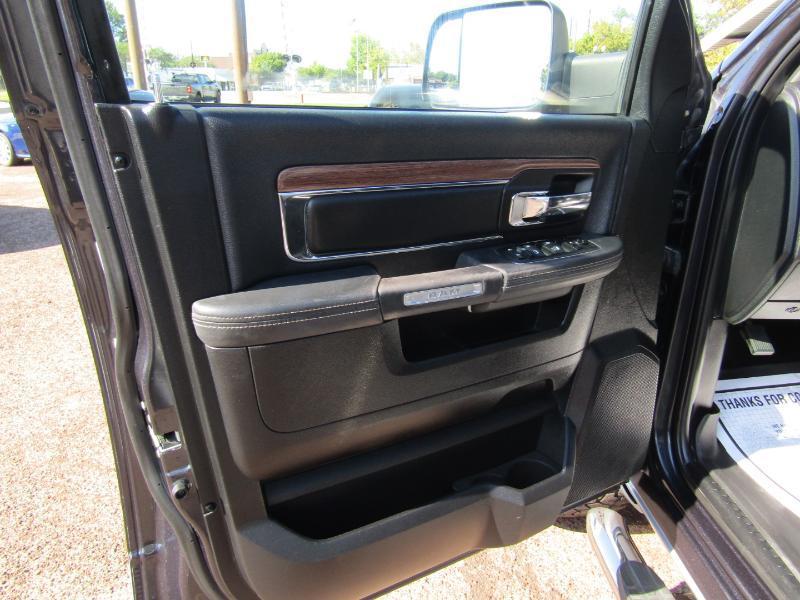 RAM 1500 Laramie Crew Cab SWB 4WD 2014