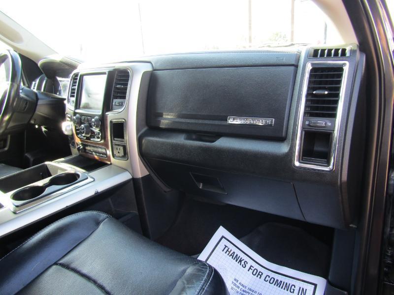 RAM 1500 Laramie Crew Cab SWB 4WD 2014
