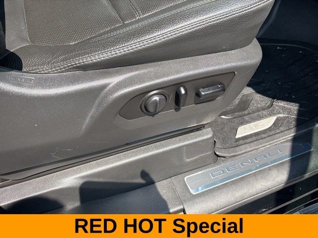 GMC Sierra 1500 Denali Crew Cab 4WD 2020