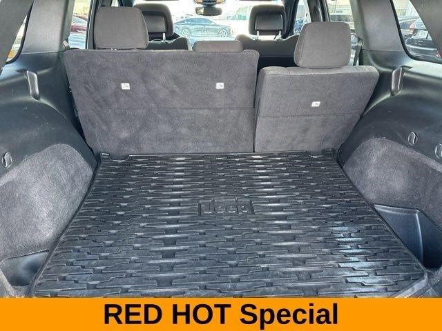 Jeep Grand Cherokee Laredo E 2020