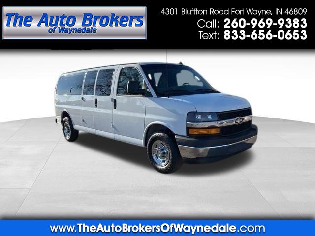 2017 Chevrolet Express 3500 LT Passenger