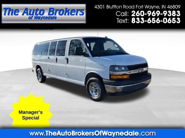 2017 Chevrolet Express 3500 LT Passenger