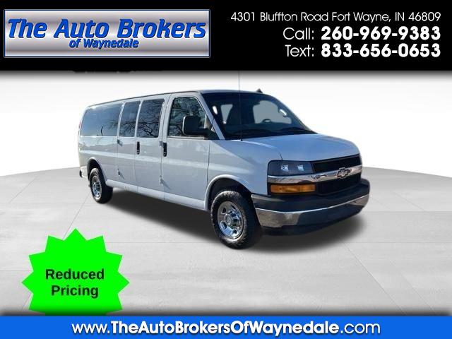 2017 Chevrolet Express 3500 LT Passenger